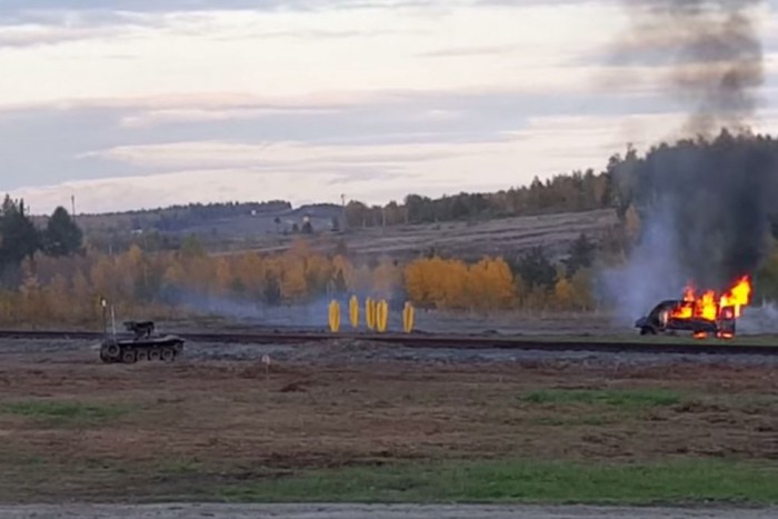 Félelmetes, ahogy az orosz robottank pusztít