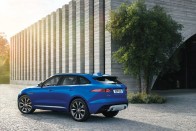 Karkötővel nyílik a Jaguar első SUV-ja, az F-Pace 43