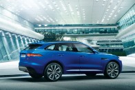 Karkötővel nyílik a Jaguar első SUV-ja, az F-Pace 47