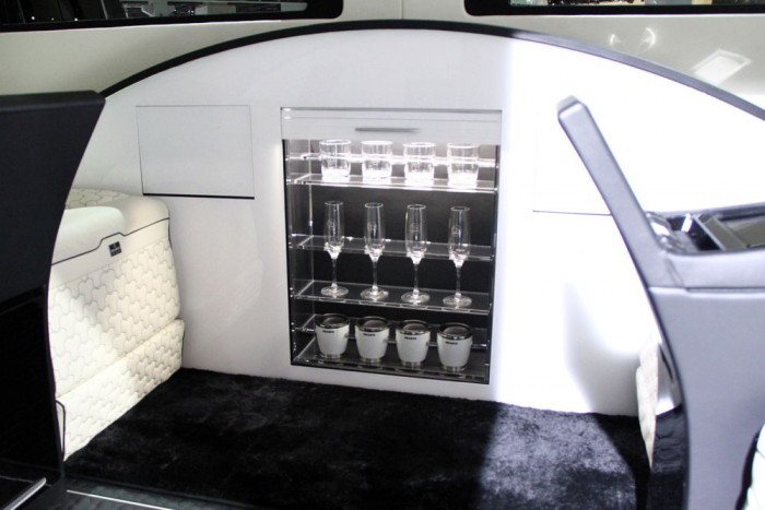 Luxusbusz, 160 millió forintért 7