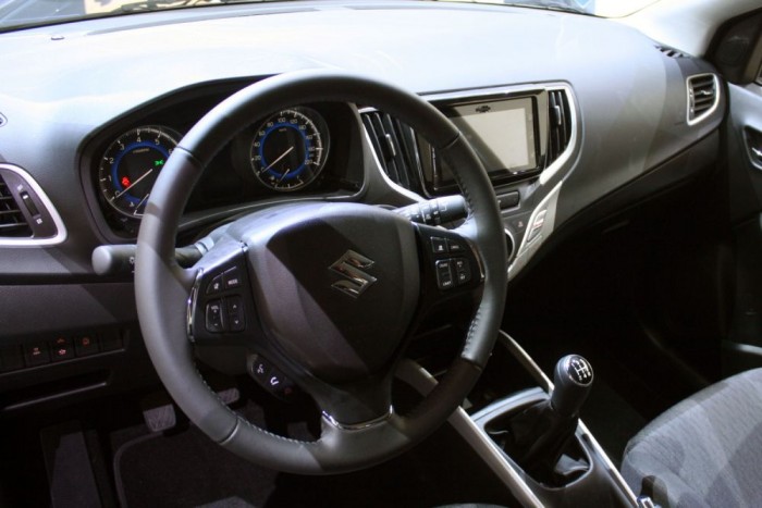 Titkok az új családi Suzukiról 9 | Vezess Olcsó hatást kelt a műszerfal, a minőségérzet nem jó