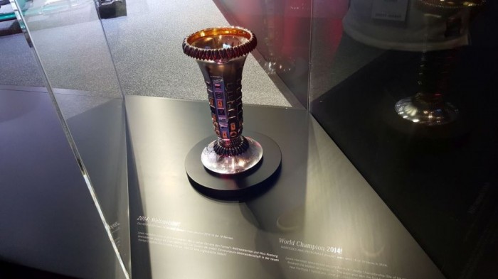Akarod látni az F1-es vb-trófeát egészen közelről? 6