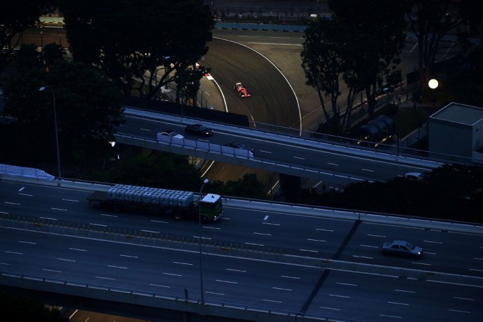 F1: Hamilton küszködött, az újonc falnak ment 6