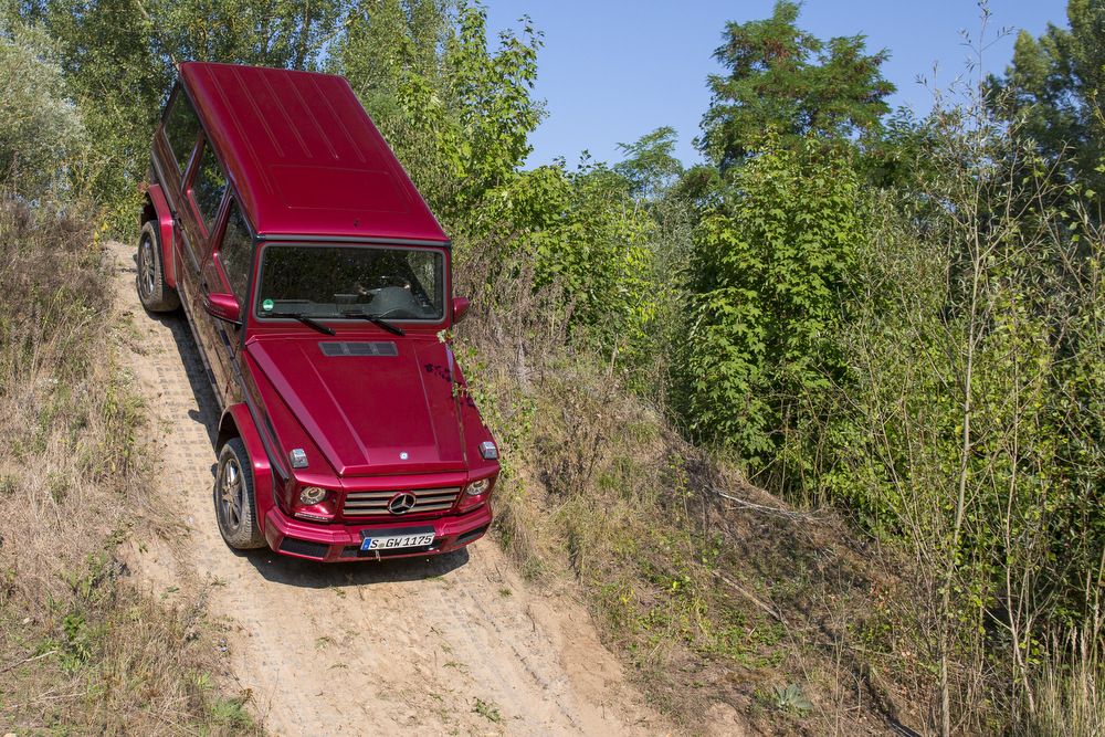 Sportmotort szereltek a Mercedes legendás terepjárójába 19