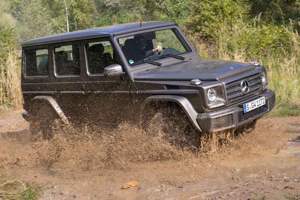 Sportmotort szereltek a Mercedes legendás terepjárójába 24