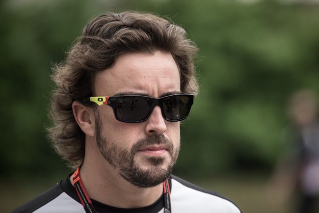 Alonso: A Renault-nak maradnia kell az F1-ben