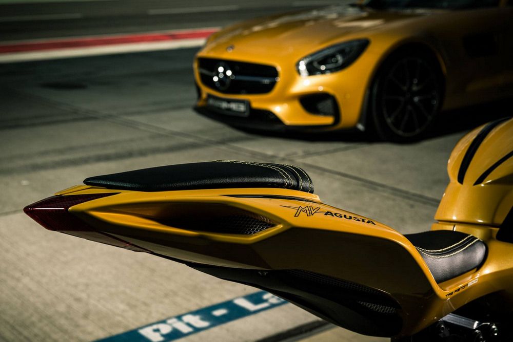 AMG-fenevad háromhengeres motorral 12