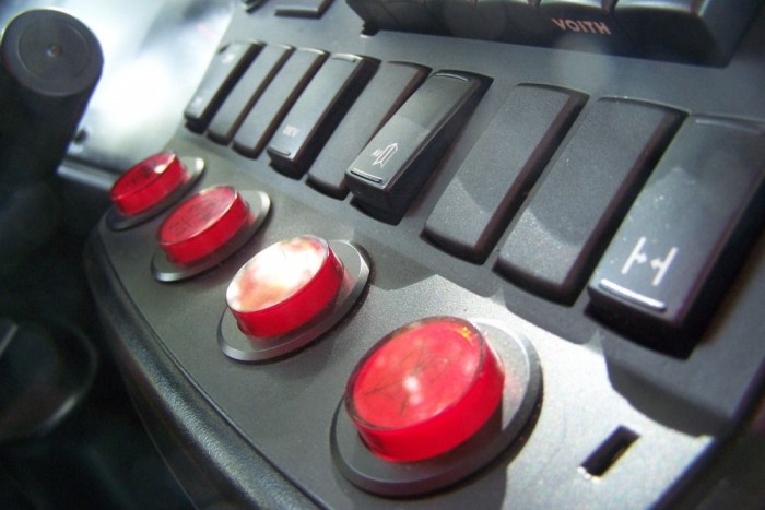 Gázos buszpremier az Andrássy úton 8 | Vezess A képre kattintva galéria nyílik!