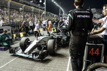 F1: Jöhetnek a csapatutasítások a Mercinél