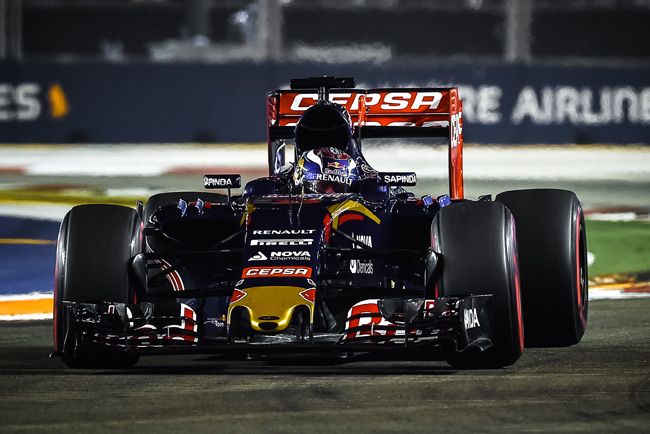 F1: Verstappen megúszott egy tökön rúgást