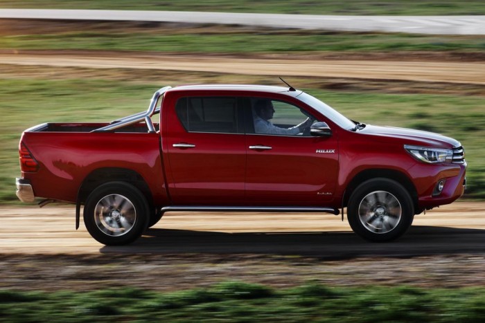 Fogadjunk, hogy ennyit nem is akartál tudni az új Hiluxról 10