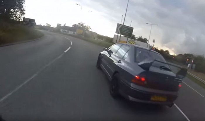 Ezen a gyökér autóson bátran nevethetsz