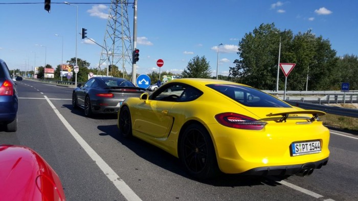 Igazi hangverseny volt egy-egy pirosnál.