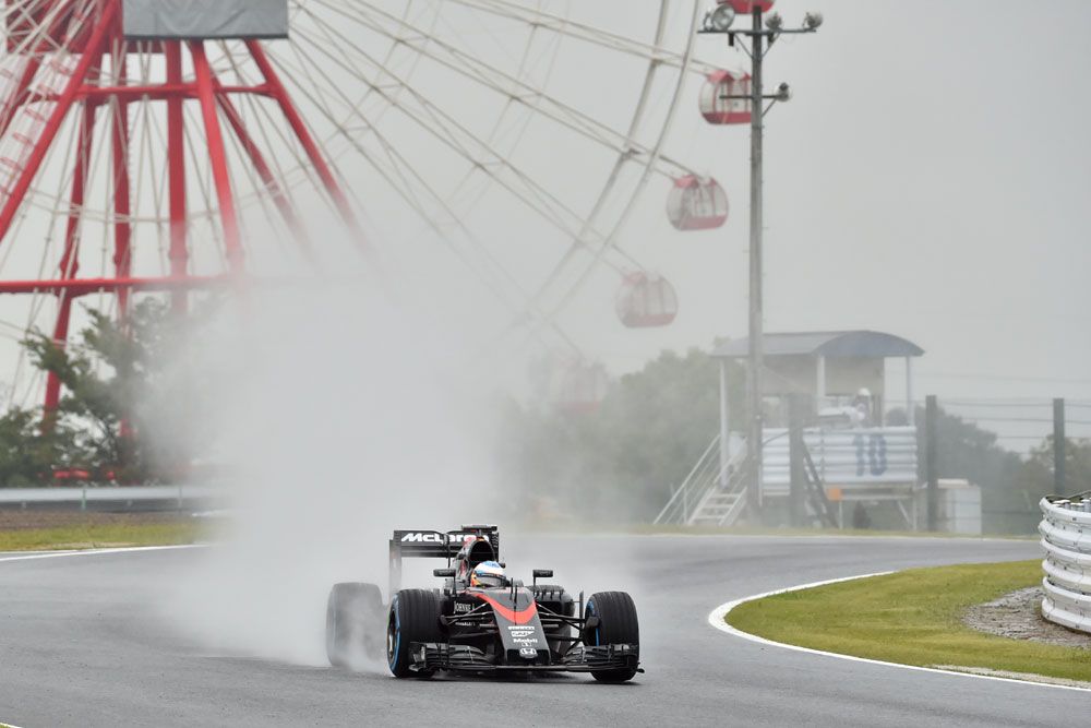 F1: Button ködösít a visszavonulásról 33