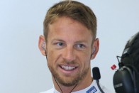 F1: Button ködösít a visszavonulásról 96