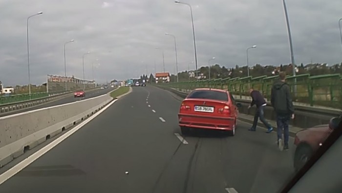 Tulok tolakodó Fiat és BMW találkozása