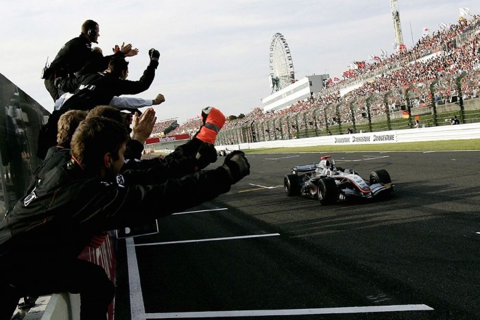 F1: Amikor Räikkönen uralta Szuzukát