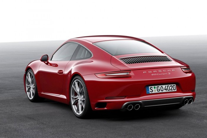 Porsche 911 991 II: már a Porschében is a fogyasztás a fontos 6 Váltótól és a Sport Plus funkció meglététől függően a 911 Carrera 4,6-4,2 mp alatt gyorsul százra, a Carrera S ideje 4,3-3,9 mp