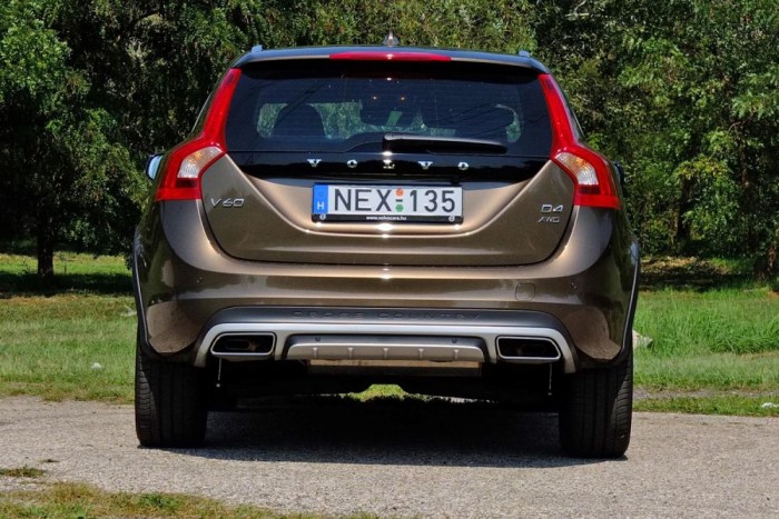 Teszt: Volvo V60 D4 AWD Cross Country 7