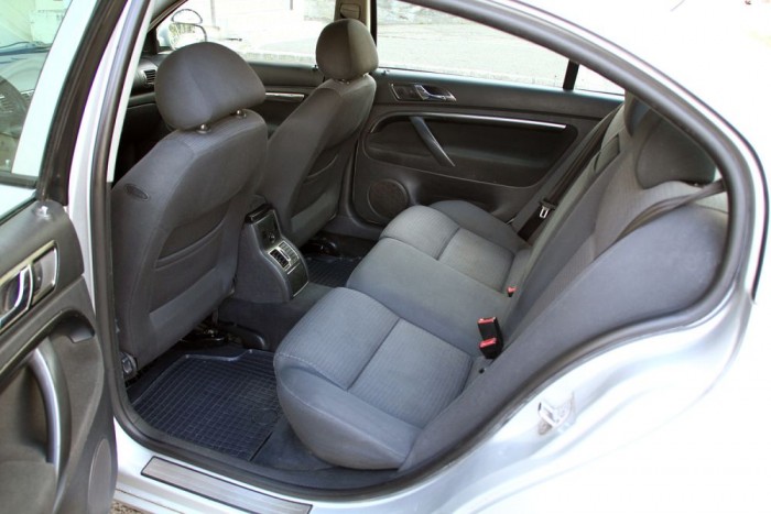 A vizsgabiztosok imádnak itt ülni. Kérdés, hogy ez jó, vagy rossz hír a tanulóvezetőnek.