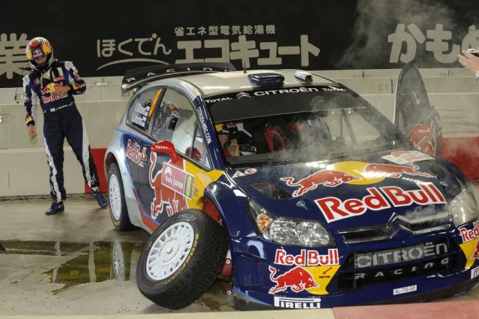 36 fotóval ünnepeljük a ma tutira másnapos Räikkönent 19 | Vezess A rali érdekes kiruccanás volt, de inkább törött autók jelezték Kimi útját, mint sikerek.