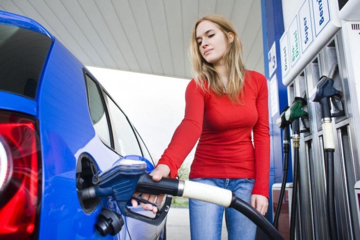 8. Nagy-Britannia, 470 Ft/liter. A humorukról neves britek sem találhatják mókásnak a szigetország üzemanyagárait. Listák alapján csak négy európai ország lakosai fizetnek többet az üzemanyagért