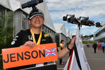 F1: Button marad a McLarennél