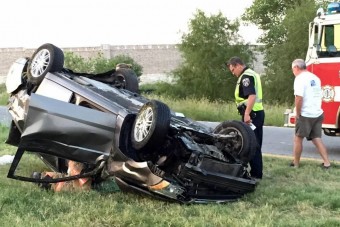 Kifosztották a roncsban fekvő, sérült nőt