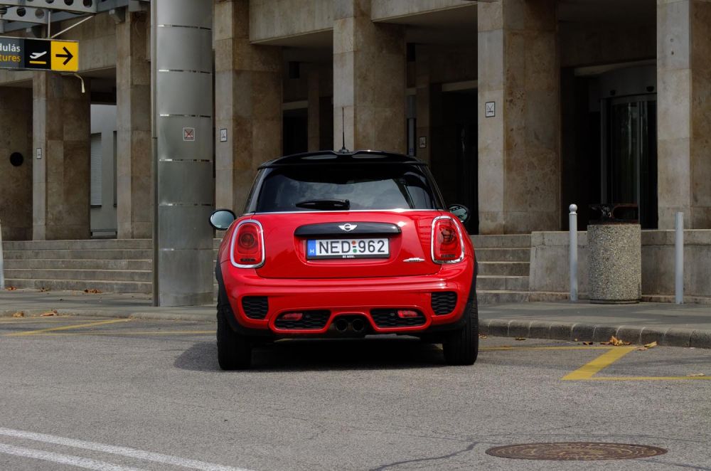 Teszt: MINI John Cooper Works 13