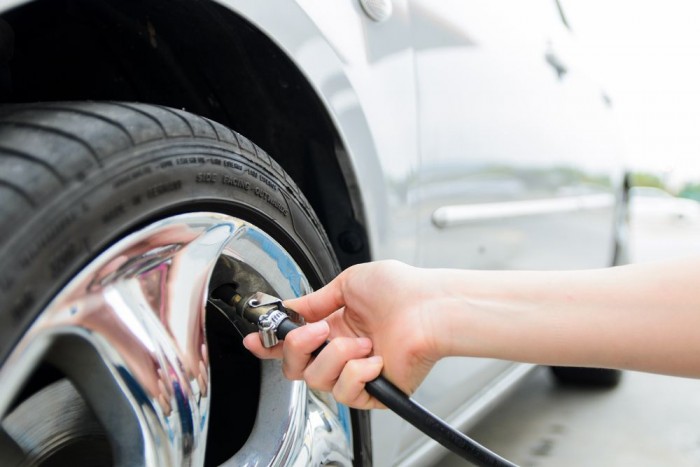 Lapos gumival autóznak a magyarok 3