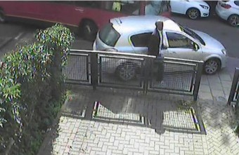 Túlélte a buszgázolást - megrázó videó