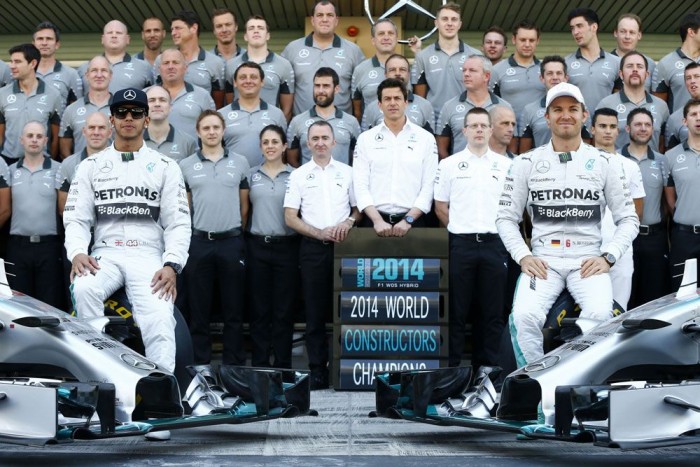 F1: 32 milliárdot veszített a Merci a bajnoki évében 4 | Vezess F1: 32 milliárdot veszített a Merci a bajnoki évében 4