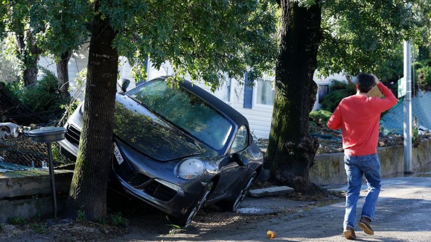 Szörnyű pusztítást végzett a víz a francia utakon – videó 12