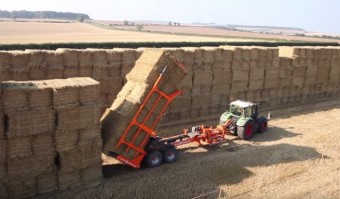 Ezek a bálázók nem bénázó elsőbálozók