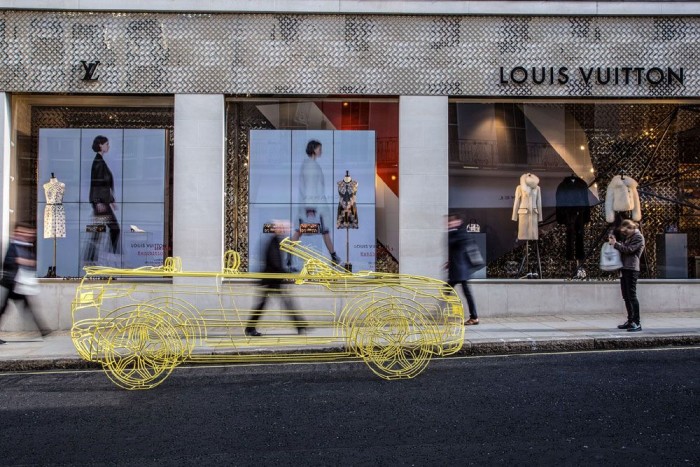 Szellemautókkal hergel a Range Rover 6