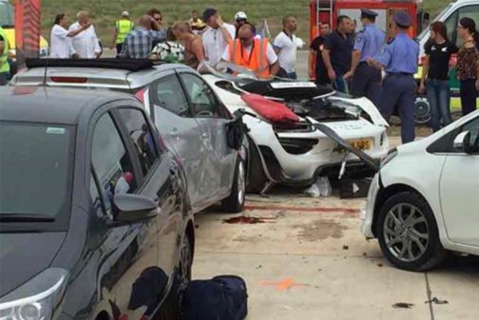 25 embert gázolt el egy Porsche, öt súlyos sérült 3 | Vezess Fotó: Kenneth Scicluna, Málta