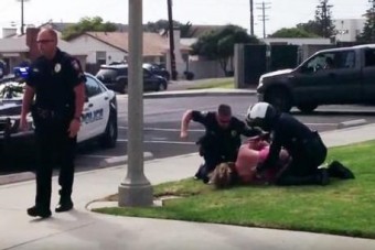 Nem kötötte be az övét, megverték a rendőrök