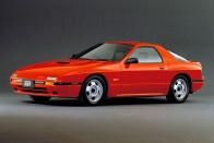 Mazda RX-7, második generáció (1988-1991). Kevesen említik ezt a modellt, ha valami vágyott sportautót kell mondani: a formában is van egy kis keleties idegenszerűség, a wankel-motoros technika pedig legalább olyan problémás bír lenni, mint amilyen különleges. (Horváth Zsolt jelöltje)