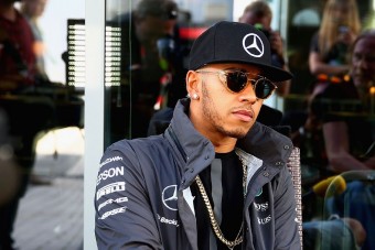 F1: Hamilton már pályából is jobbat tervez bárkinél