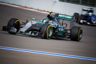 F1: Rosberg még Hamiltont üldözi 29