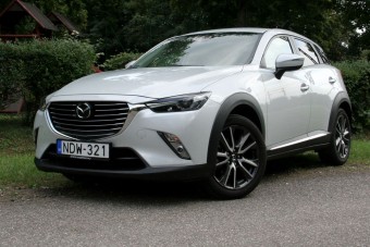Teszt: Mazda CX-3 2.0 G150 Revolution Top AWD AT