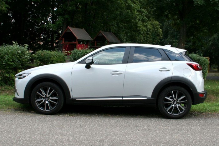Teszt: Mazda CX-3 2.0 G150 Revolution Top AWD AT 10 | Vezess Meglehetősen jól látható, hogy nem a csomagtartóra koncentráltak