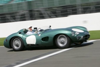 Nyolcmilliárdot érő veterán autót törtek meg