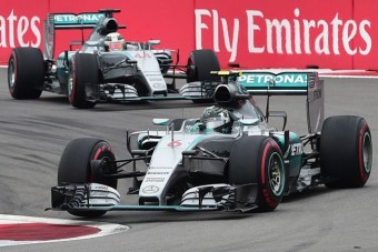 F1: Rosberg kiakadt a kiesés miatt