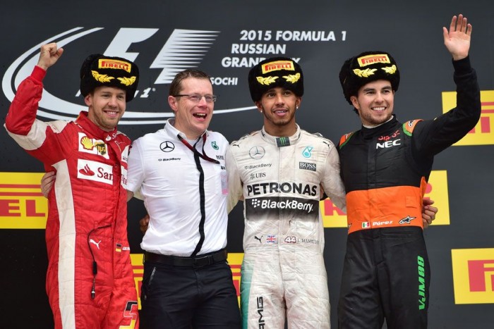 F1: Vettelék megkergültek a grid girlöktől 7