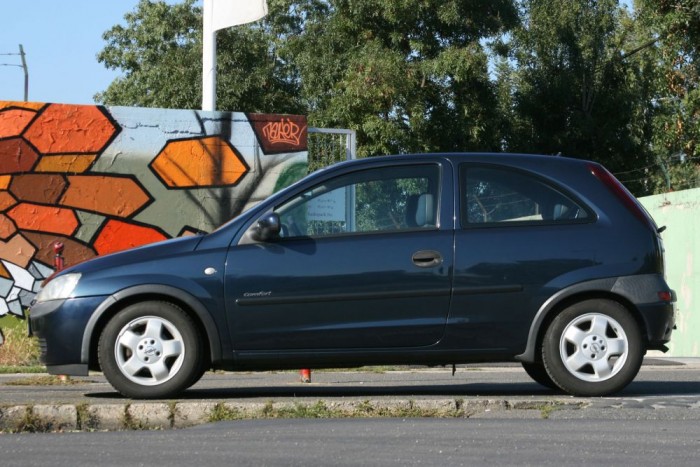 Mikor nem éri meg a német használt autó? 6 | Vezess 2000 és 2006 között volt gyártásban a C Corsa. Ez egy 2001 őszi autó, 169 000 kilométerrel