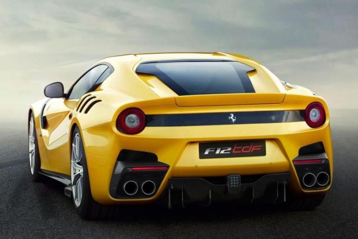 Kormányzott kerekeit hajtja a Ferrari brutális újdonsága! 2 Kormányzott kerekeit hajtja a Ferrari brutális újdonsága! 2