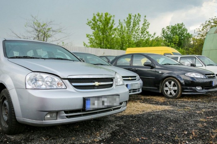 Bemutatjuk a rendőrség új csodafegyverét 4 Jellemző kép, a tolvajok sokszor rászállnak egy-egy modellre. A baleset után felszámolt banda lopott autóinak egy része a police.hu felvételén