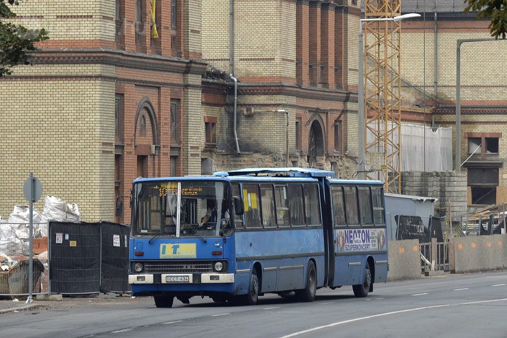 Ikarus 280 BRS-301 in Kaposvar 9.11.2010 0873, Kaposvar in …