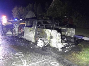 Megrázó fotók a Mórahalmon kigyulladt autóról